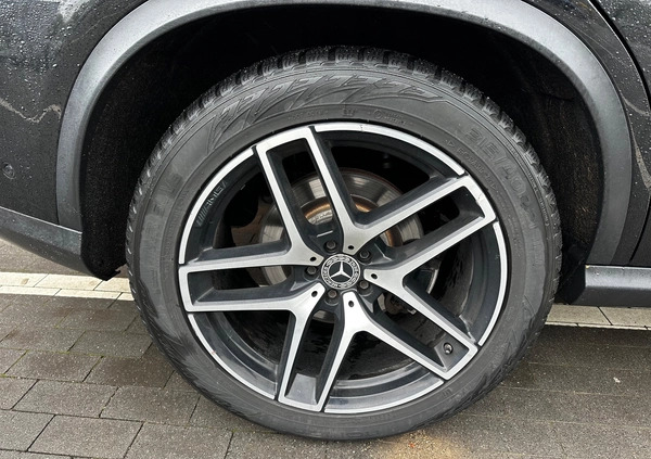 Mercedes-Benz GLE cena 195900 przebieg: 143000, rok produkcji 2017 z Jędrzejów małe 352
